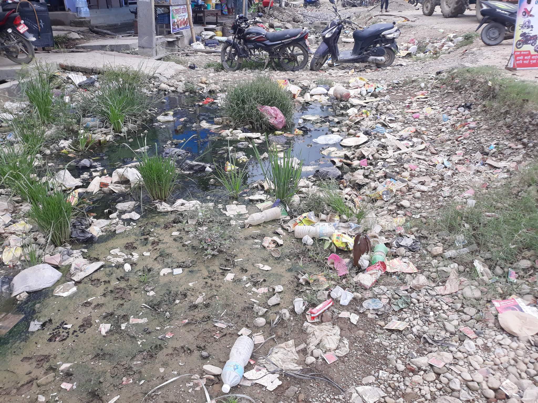 कपिलवस्तु नगरपालिका को बिभिन्न ठाउँमा फोहोर