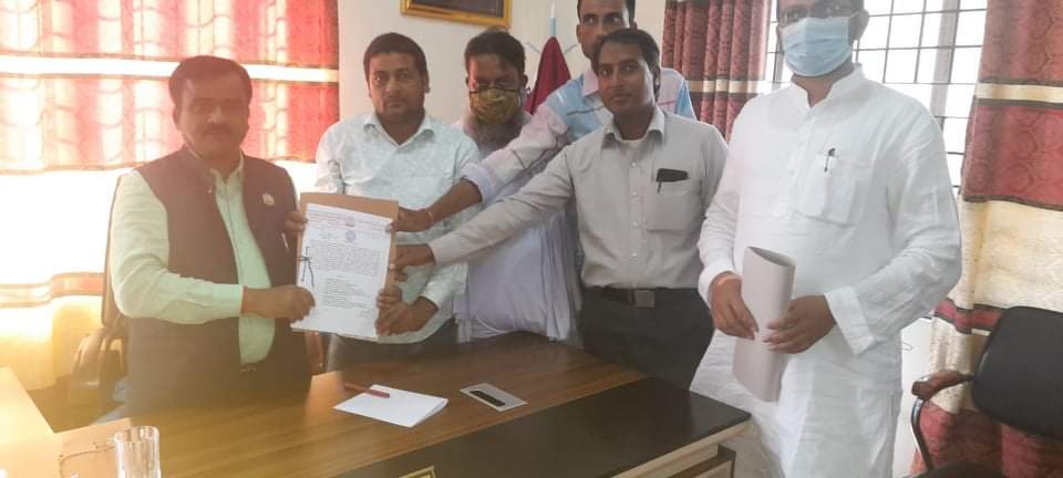 मायादेवी स्तरिय मदरसा सघंले लुम्बिनी प्रदेशमा बुझायो ज्ञापन पत्र