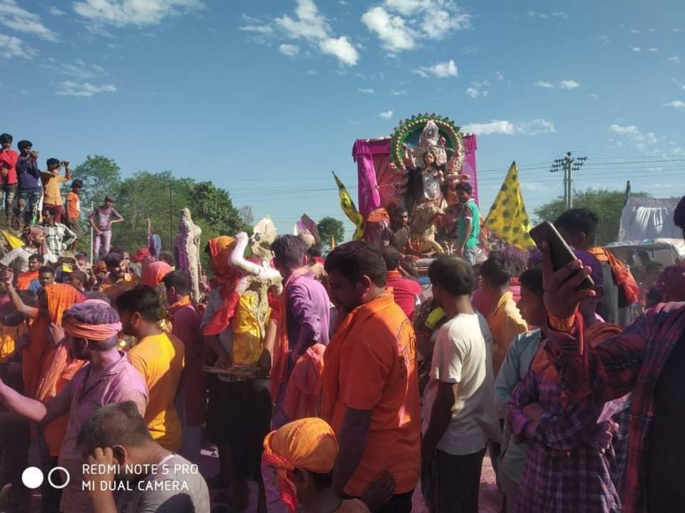 शान्ति सुरक्षाका साथ कृष्णनगरमा माता दुर्गा भवानीकाे मुर्ति विसर्जन (तस्बिर सहित )