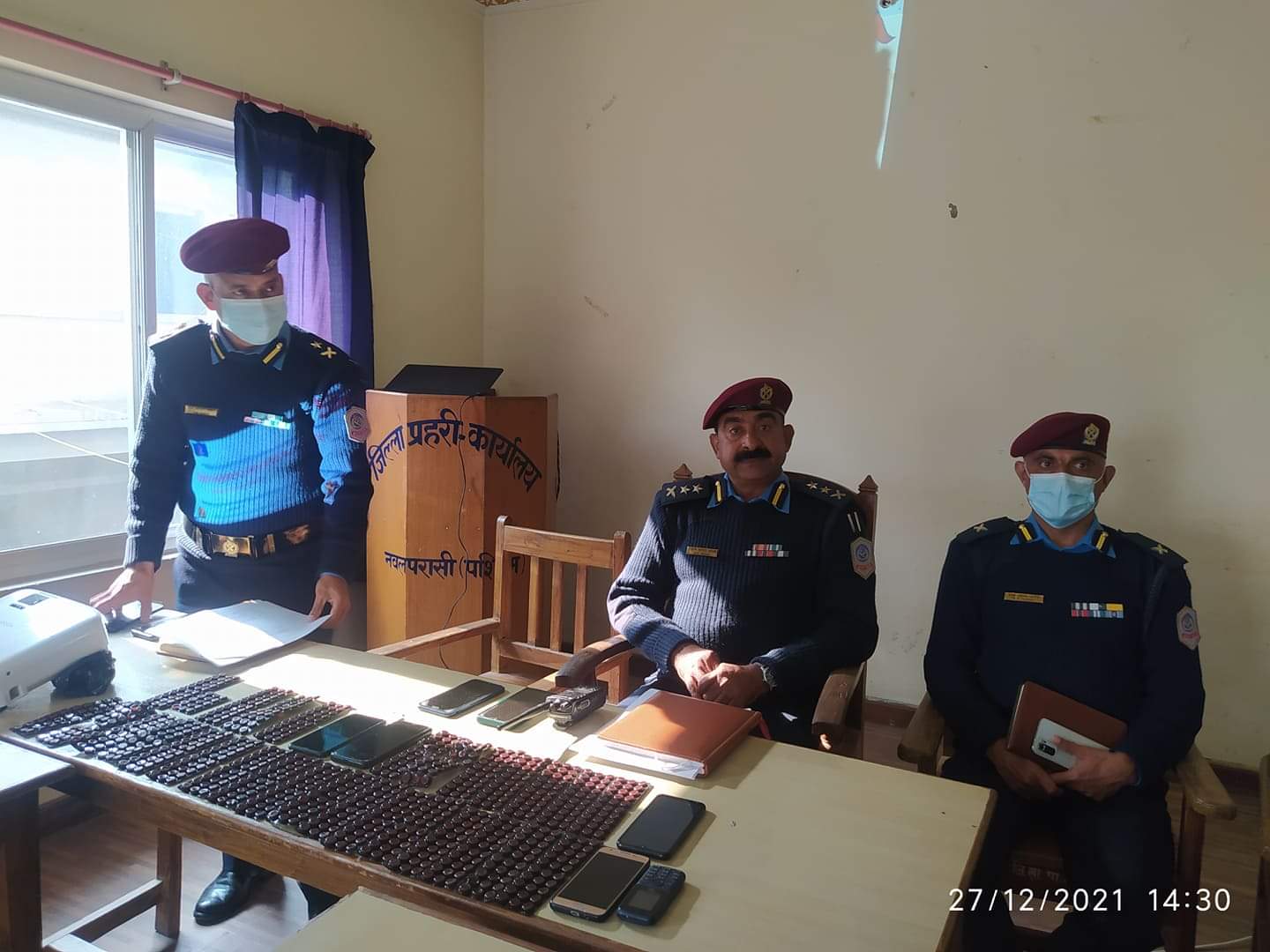 पश्चिम् नवलपरासीमा लागु औषध सहित ४ जना पक्राउ