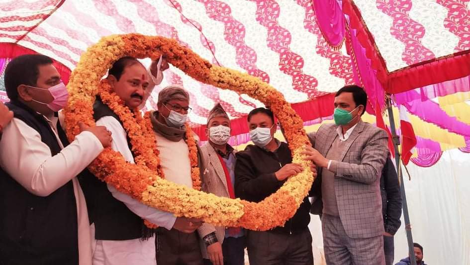बिवादित मेयर शाह काँग्रेस प्रवेश, सिनियर नेताको अपमान 